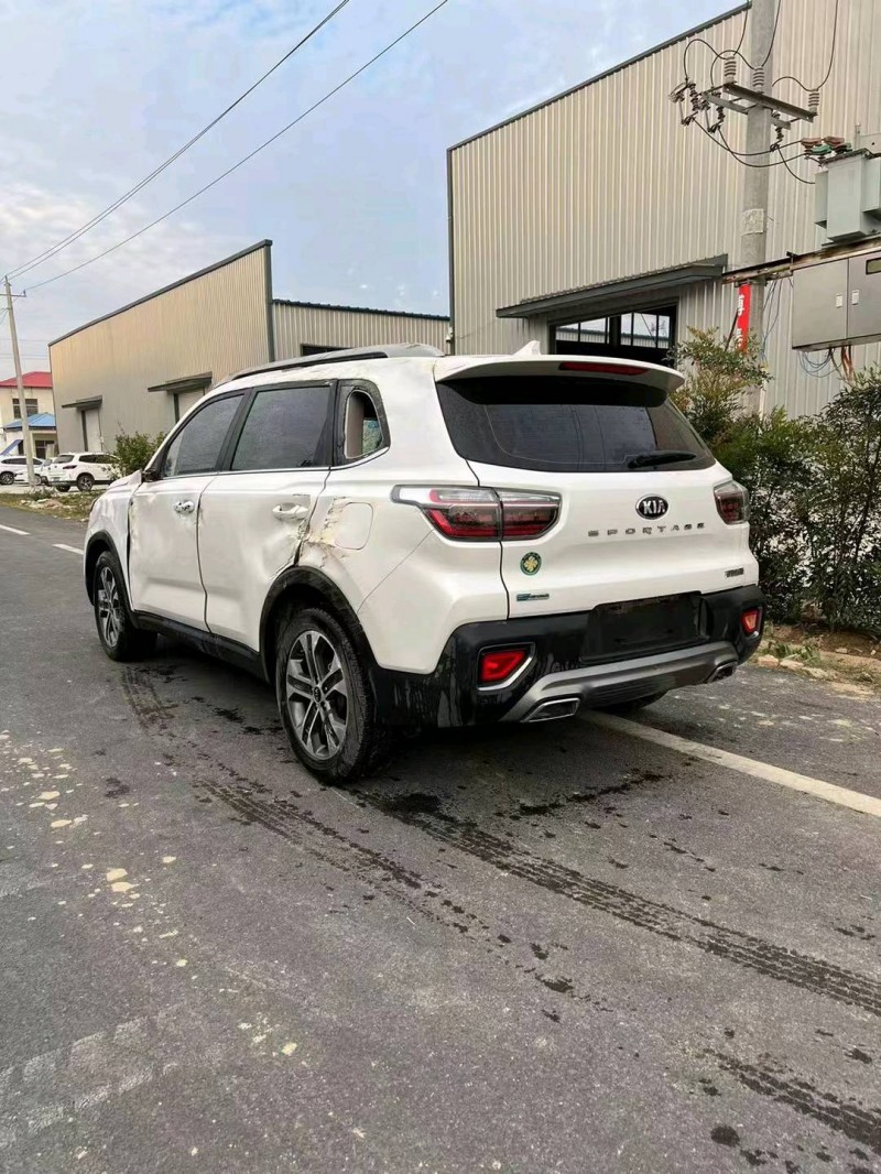 事故车荷泽市19年起亚智跑SUV