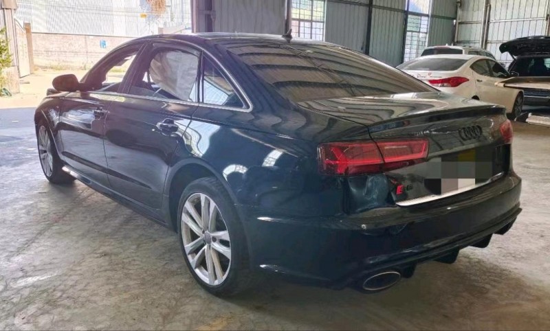 事故车广州市18年奥迪奥迪A6L中型车